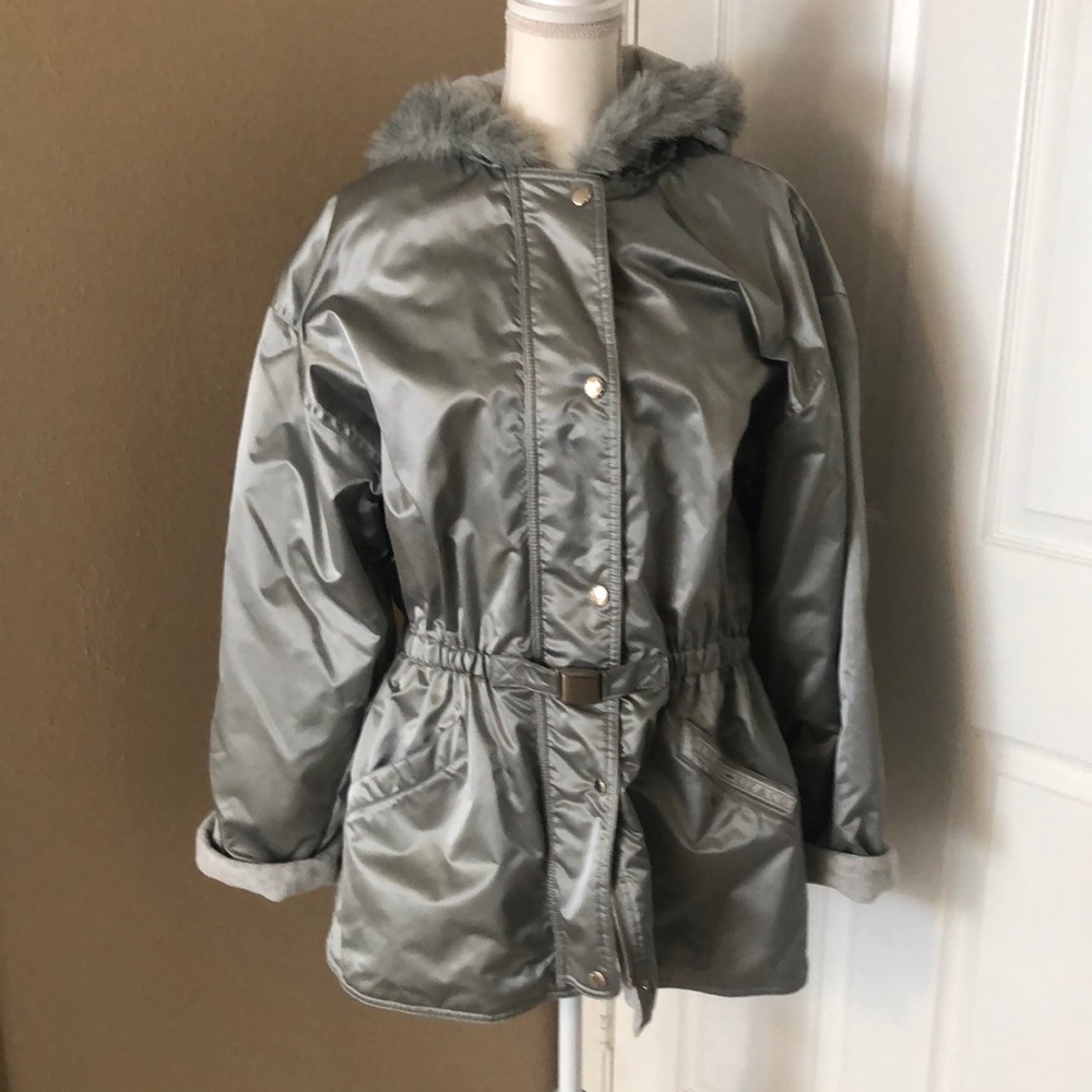 Liz& co silver hooded jacket